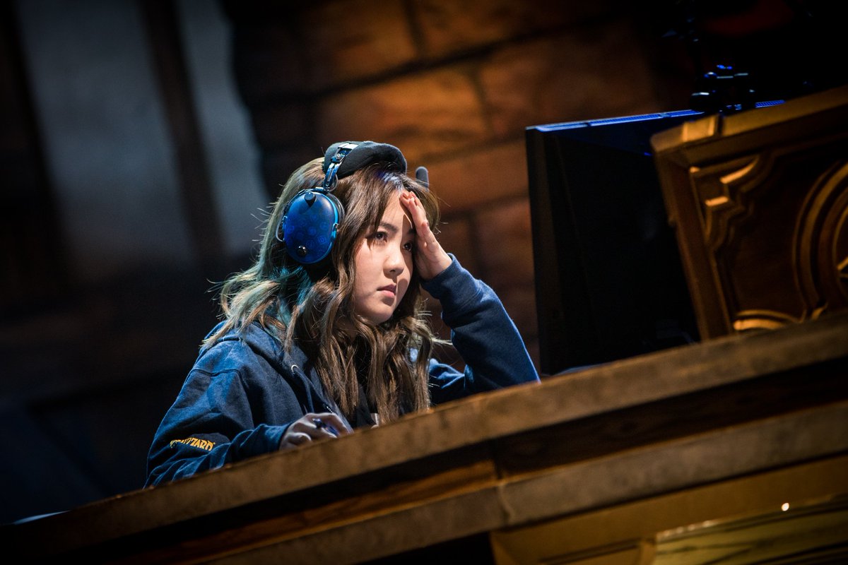 VkLiooon plays during the Hearthstone Global Finals