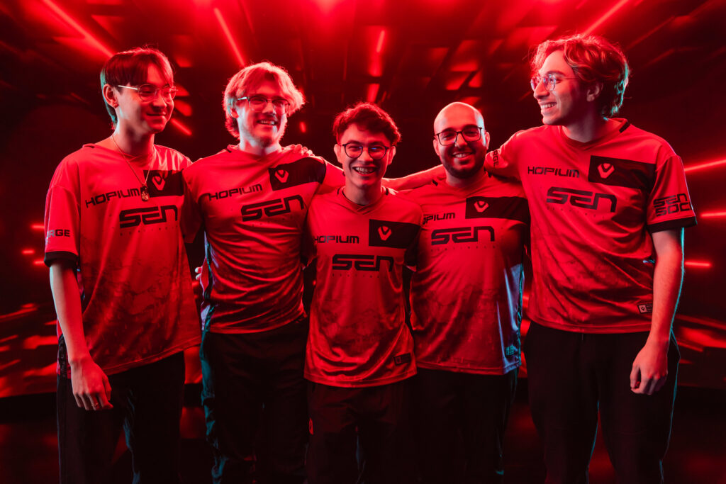 Sentinels keep VCT Americas dream alive with thrilling win over 100 Thieves 8